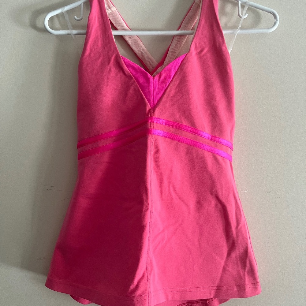 Lululemon tank